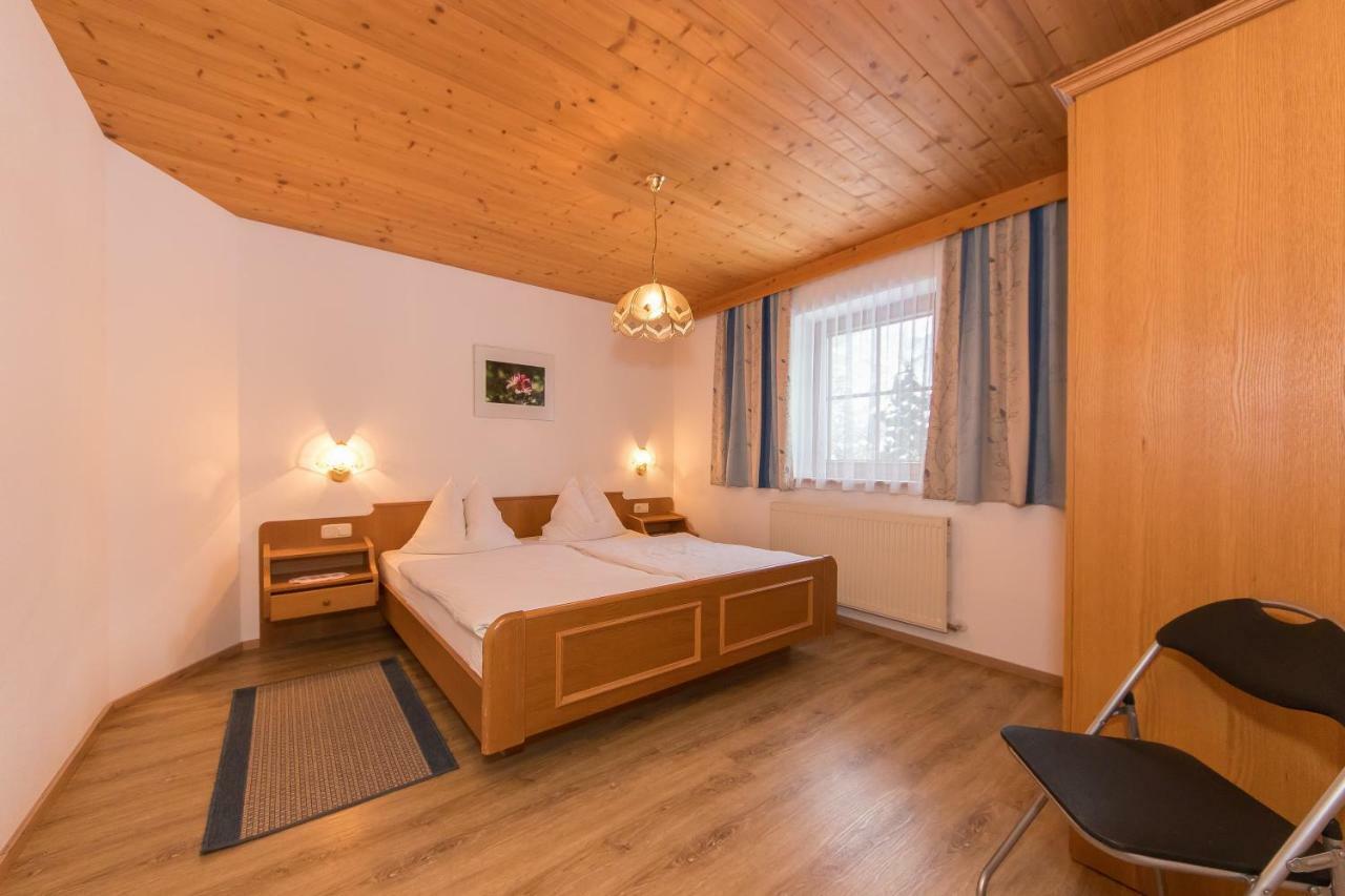 Ferienwohnung Simair Sankt Ulrich am Pillersee Szoba fotó